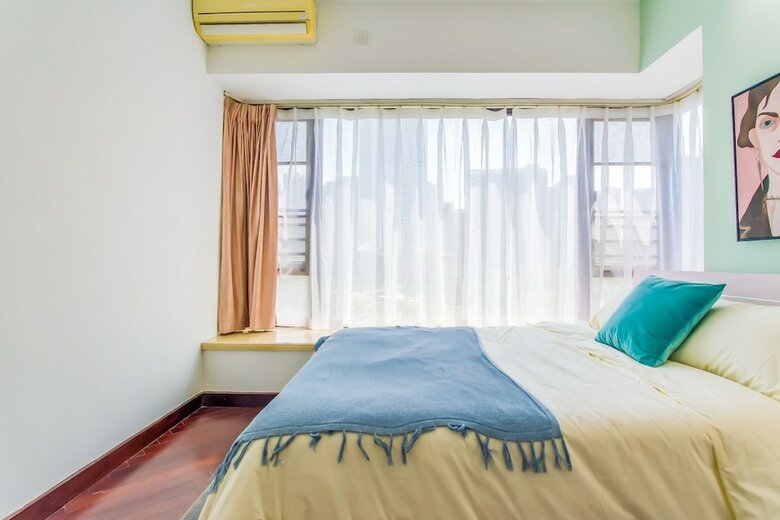 Locals Boutique Apartment  Huafa  No.3