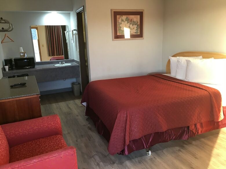 Hotel Colonial Inn
