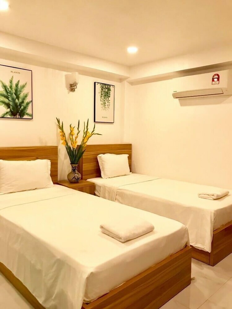 Louis Hotel - Bui Vien Walking Street