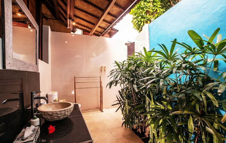 Bed & Breakfast Warisan Villa By Yom