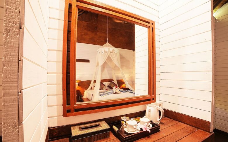 Bed & Breakfast Warisan Villa By Yom