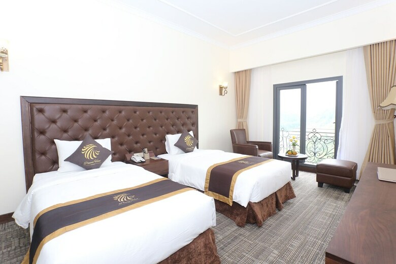 Phoenix Hotel