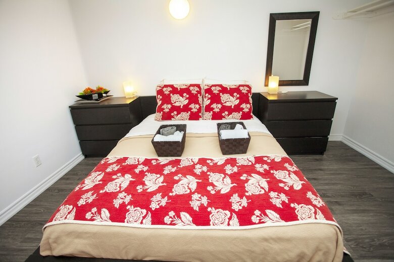Cozy 3 Bedroom, 2 Bathroom Basement Suite In Toronto