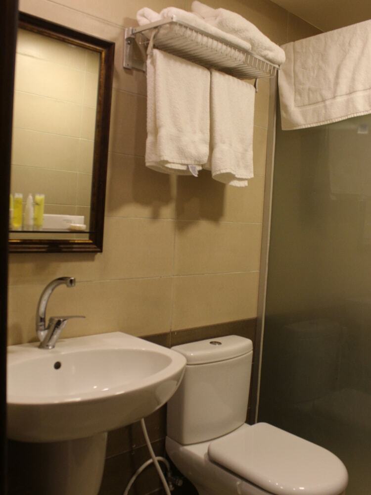 Shaqilath Hotel