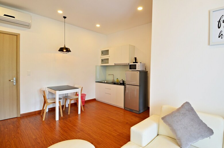 Aparthotel M-h Apartment Hotel