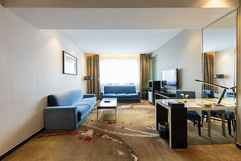 Metropolo Nantong Overseas Chinese Hotel
