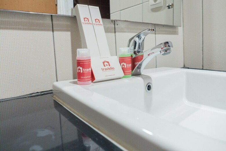 Comfy Studio At Dago Suites Apartment