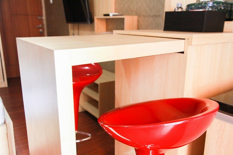 Comfortable Studio Kemang View Apartment