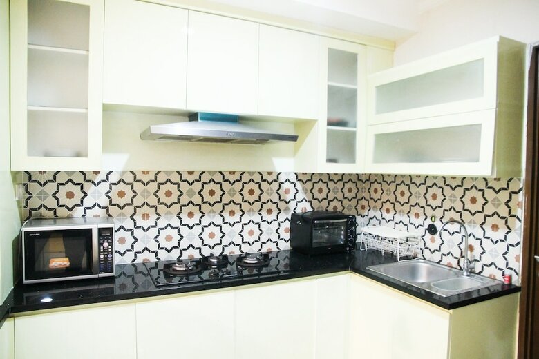 Modern Design 3br Hampton's Park Apartment Near Cilandak