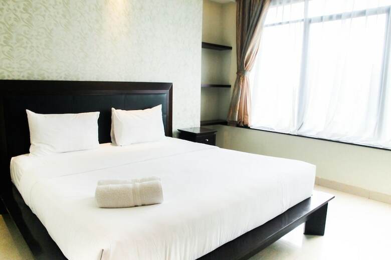 Modern Design 3br Hampton's Park Apartment Near Cilandak