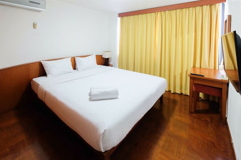 Big 2br Park Royale Apartment Near Jcc And Semanggi