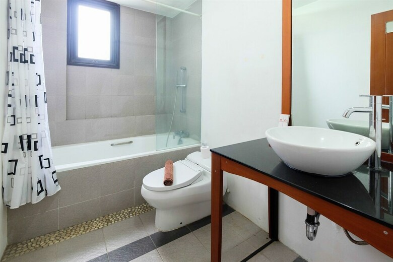 Big 2br Park Royale Apartment Near Jcc And Semanggi