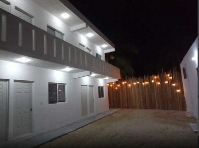 Hotel Flamingos Hostel