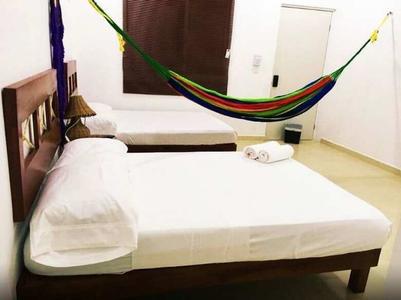 Hotel Flamingos Hostel