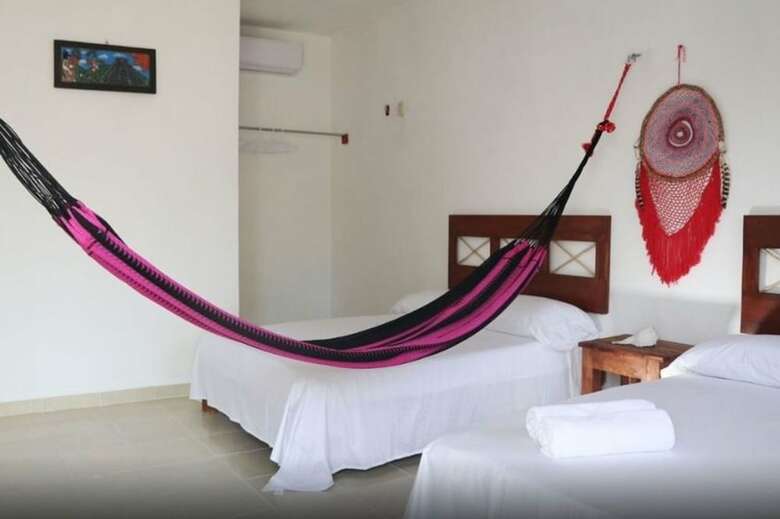 Hotel Flamingos Hostel