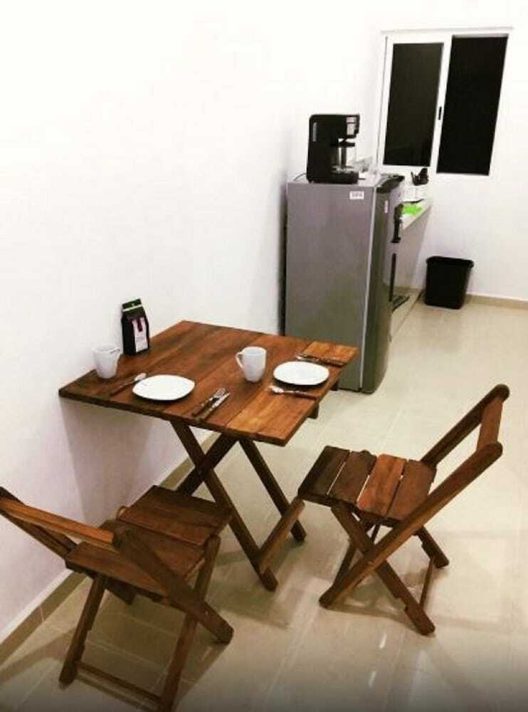 Hotel Flamingos Hostel