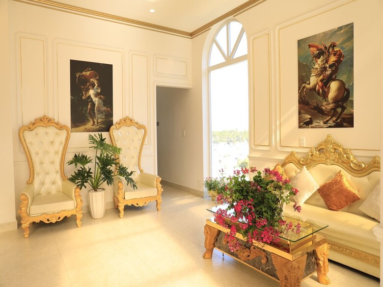 Tea Leaf Hotel 2