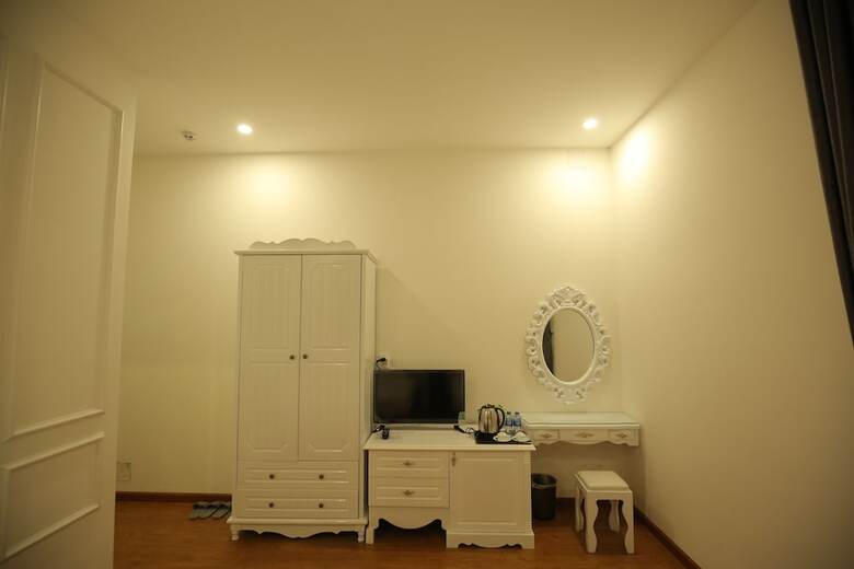 Tea Leaf Hotel 2