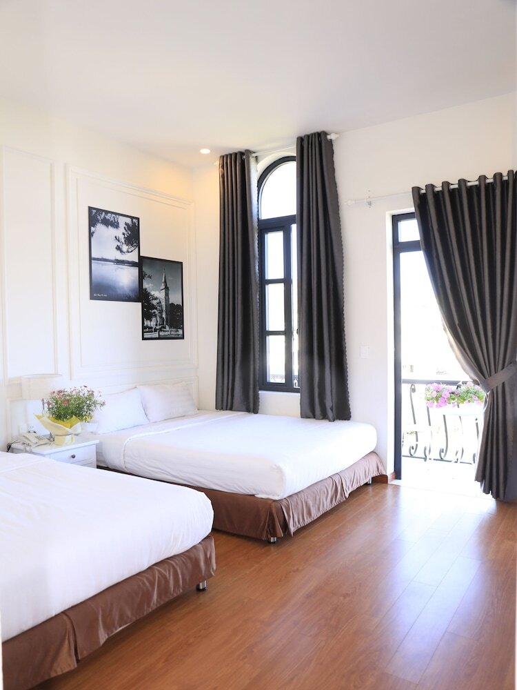 Tea Leaf Hotel 2