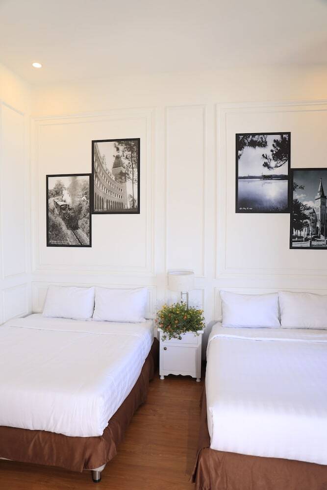 Tea Leaf Hotel 2