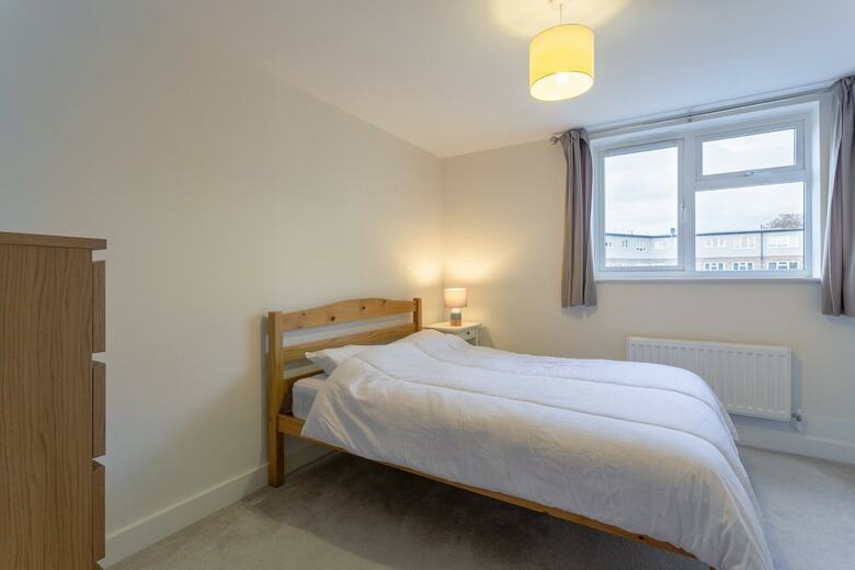 3 Bedroom Apartment In South London