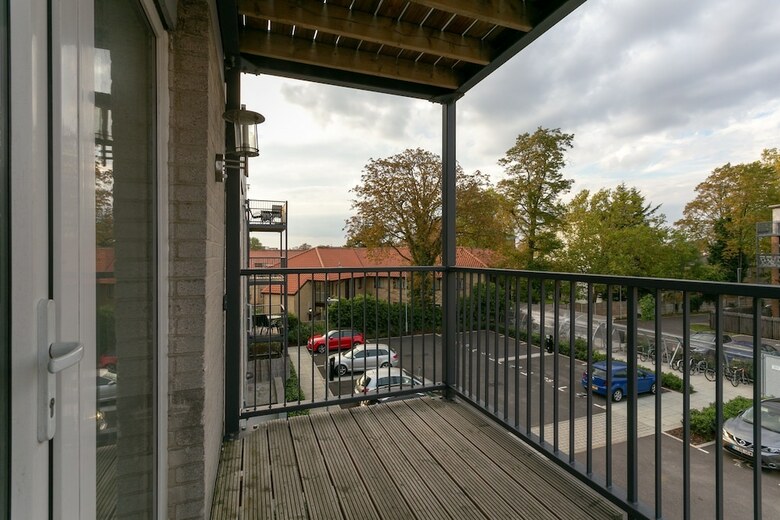3 Bedroom Apartment In South London