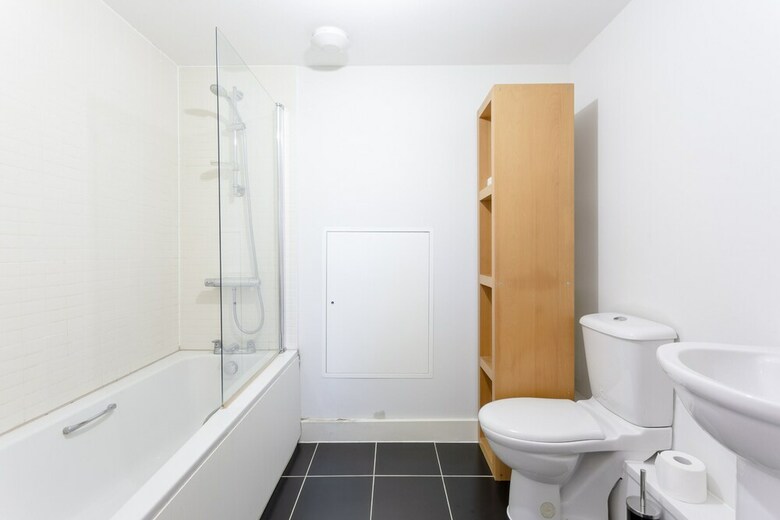 3 Bedroom Apartment In South London