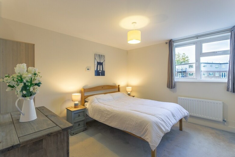 3 Bedroom Apartment In South London