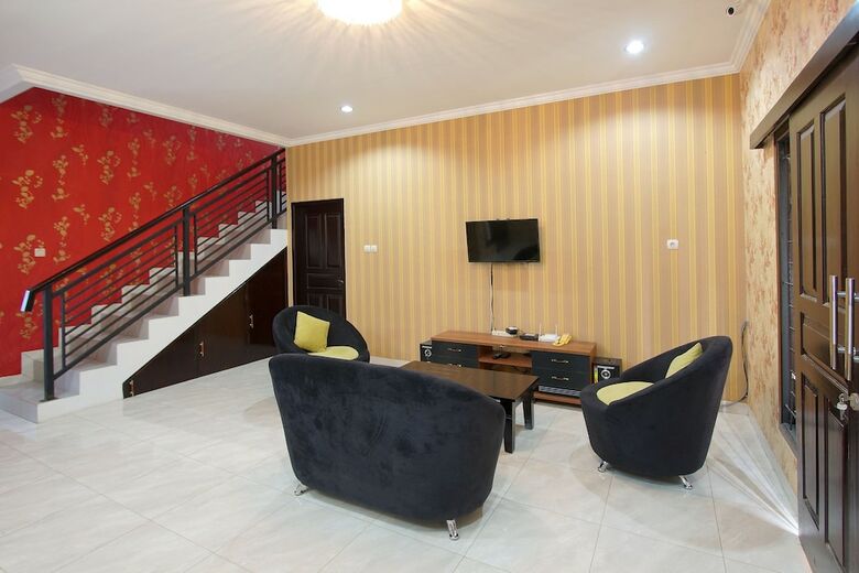 Hostal Oyo 347 Bayang Brothers Guest House