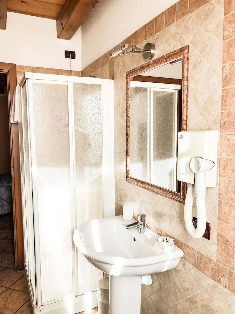 Hotel Le Finestre Su Borghetto