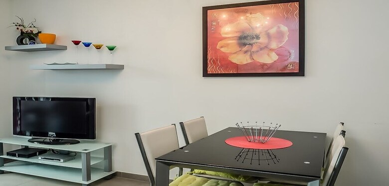 Bone Street Apartment