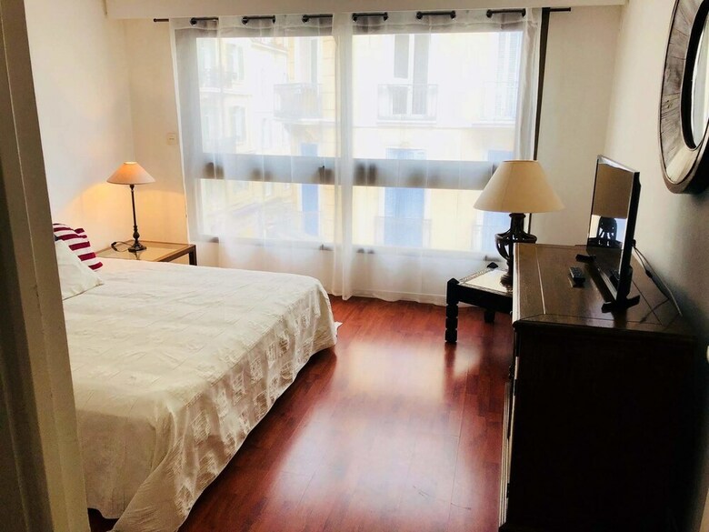 Gray D'albion Apartment