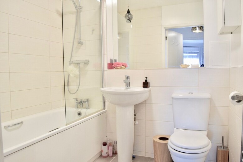 Apartamentos Homely 1 Bedroom Southwark Flat With Balcony
