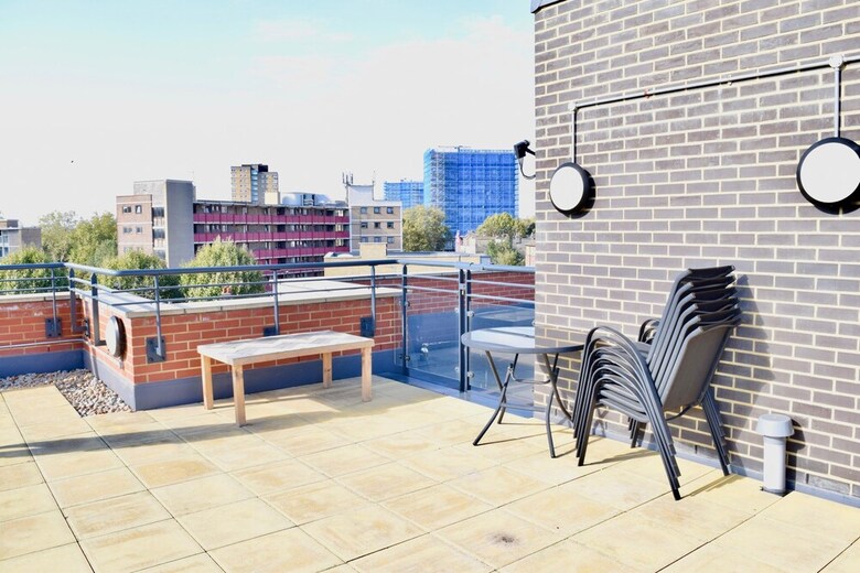 Apartamentos Homely 1 Bedroom Southwark Flat With Balcony