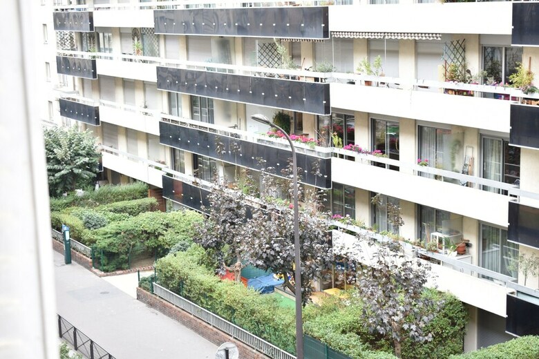 Large Apartment Near Bercy