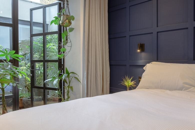 Modern 2 Bedroom Garden Apartment In West Hampstead