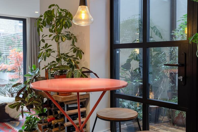Modern 2 Bedroom Garden Apartment In West Hampstead