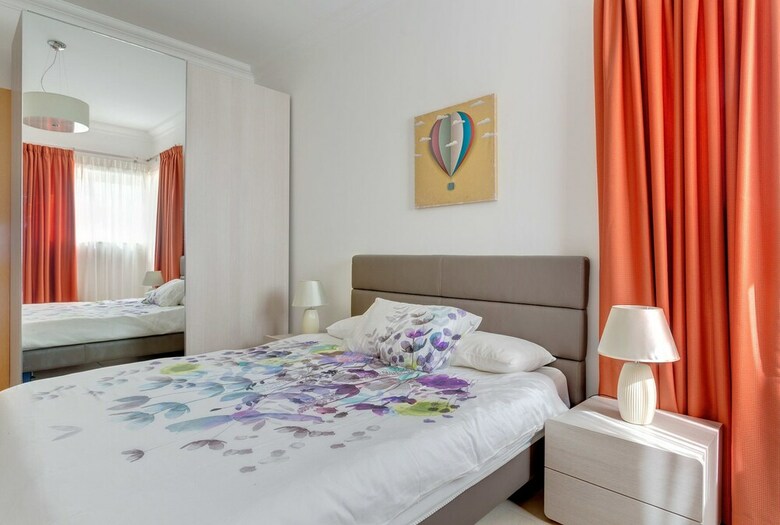 Seaview 3br Apart Inc Pool, Fort Cambridge Sliema