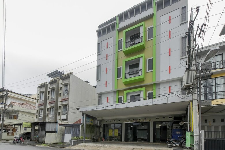 Hotel Reddoorz Syariah @ Kampung Bintang