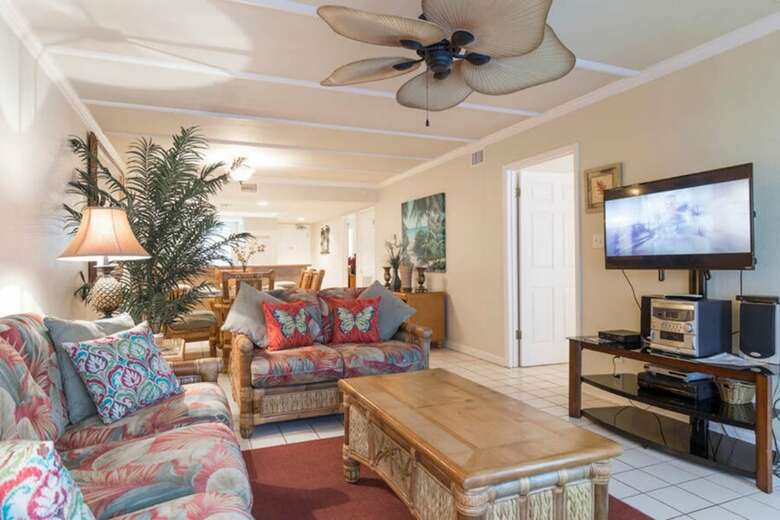 Suntide II Condominium 203