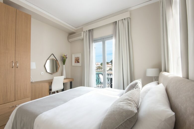 Klimis Hotel