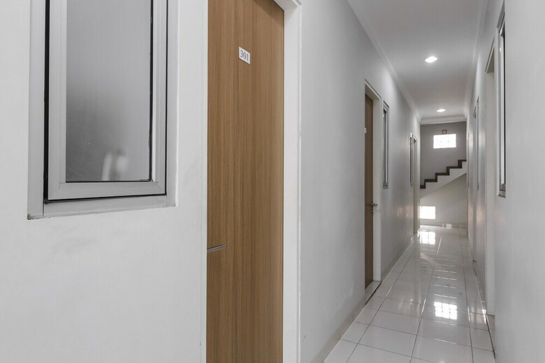 Hotel Reddoorz Near Central Park Mall