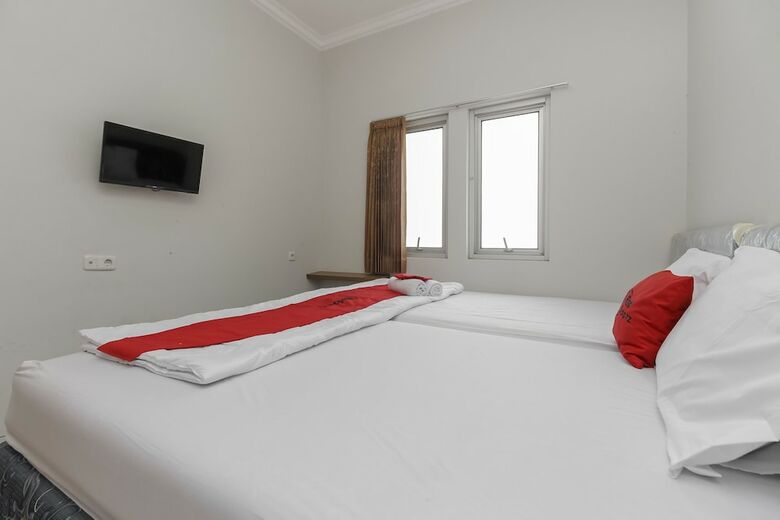 Hotel Reddoorz Near Central Park Mall