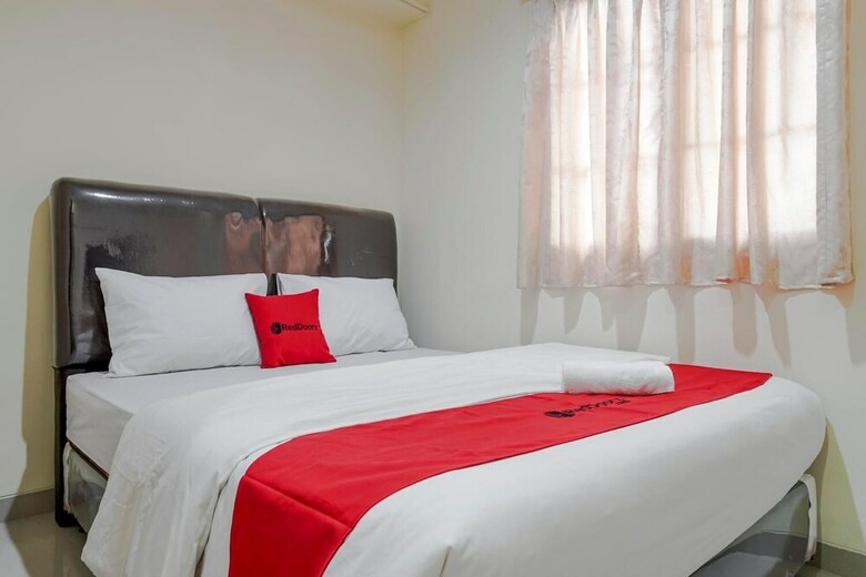 Hotel Reddoorz @ Jalan Biak Roxy Jakarta