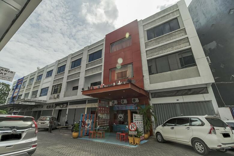 Hotel Reddoorz @ Jalan Hertasning