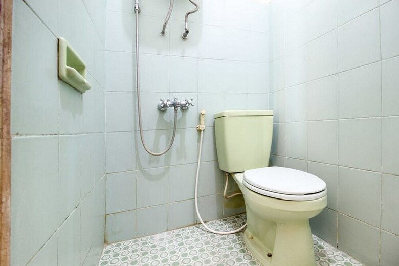 Hotel Reddoorz @ Jalan Menteri Supeno