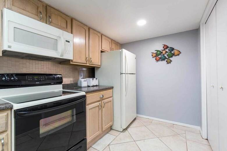 Saida IV Condominium 603