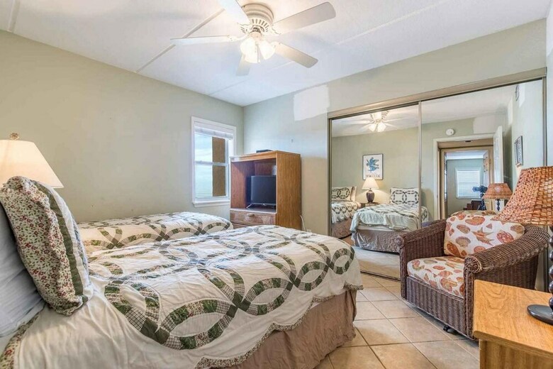 Suntide II Condominiums