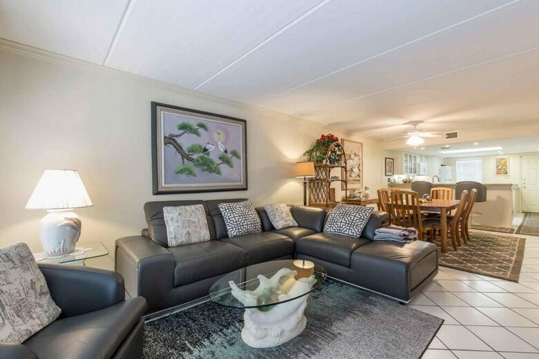 Suntide II Condominiums
