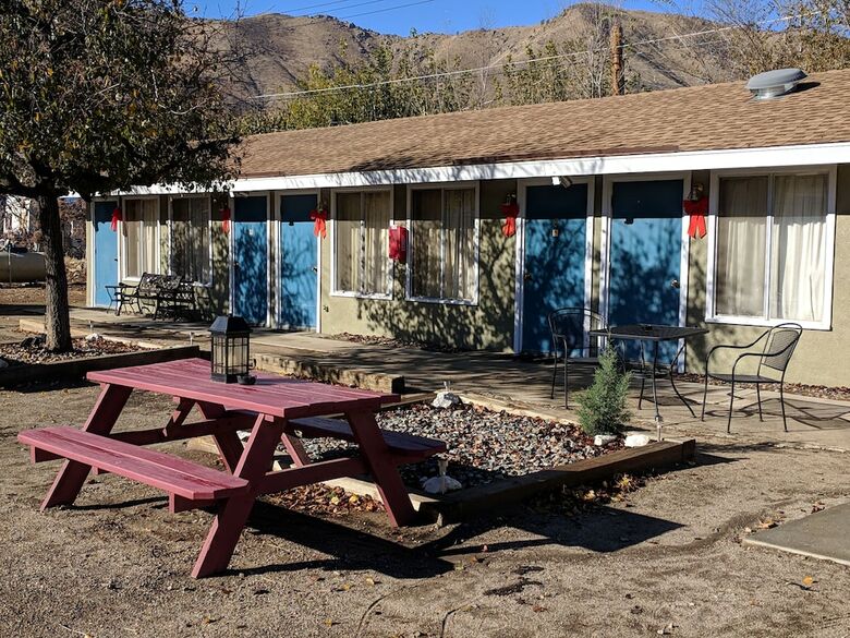 Lakeview Motel